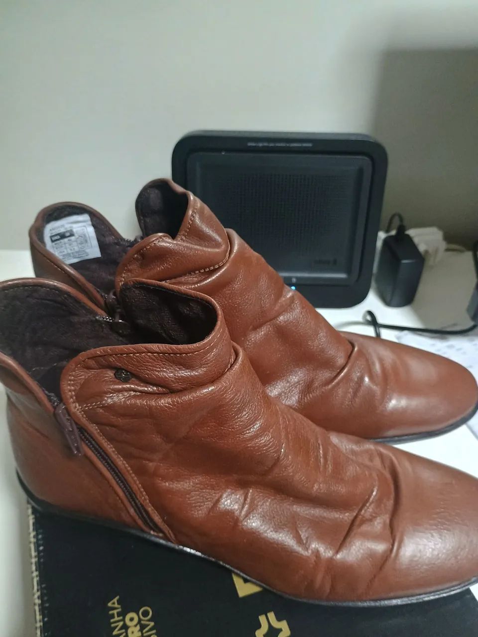 Bota nova em couro  - Foto 2