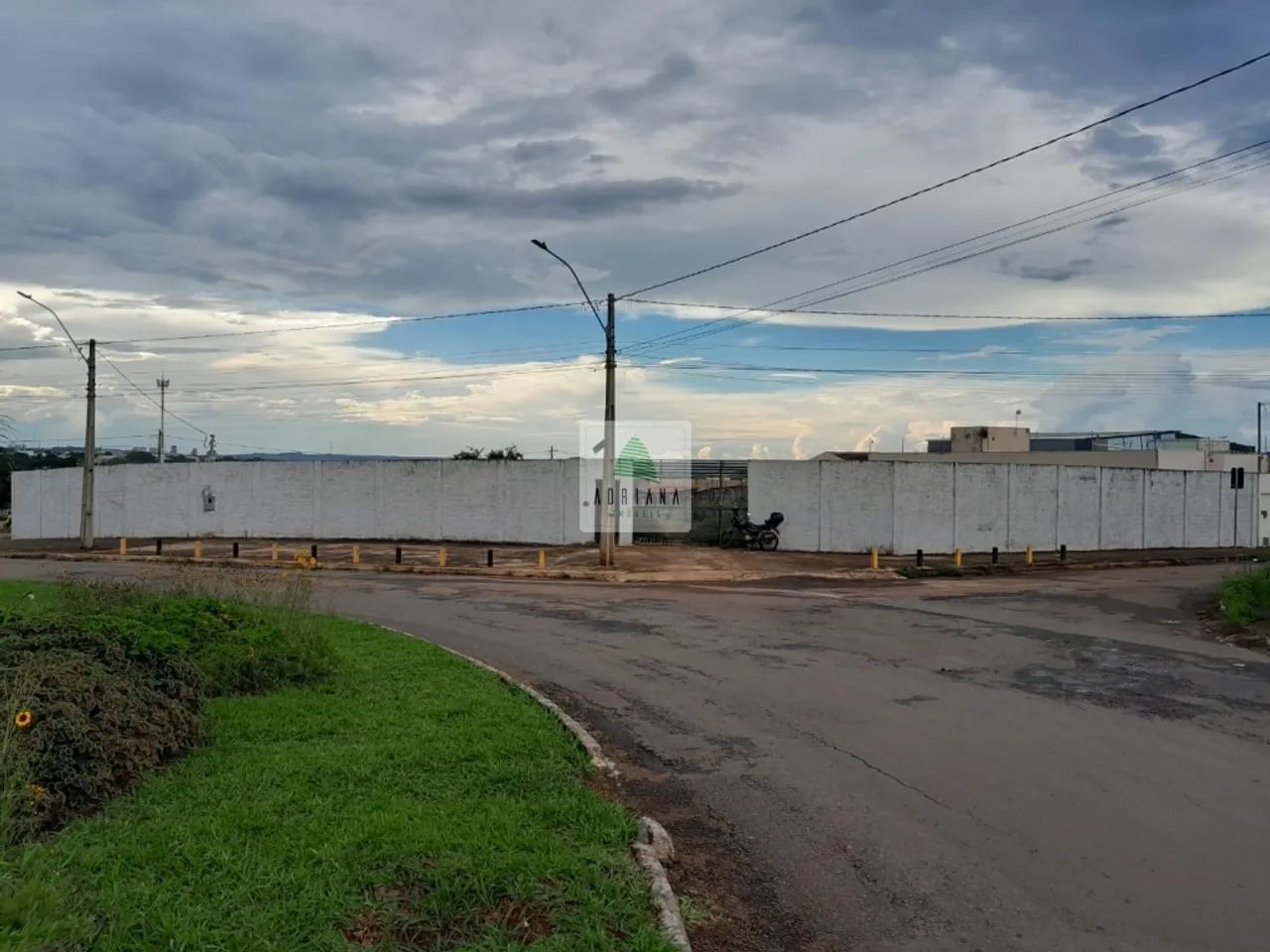 Aluguel &Aacute;rea Toda Murada Com Agua e Energia
