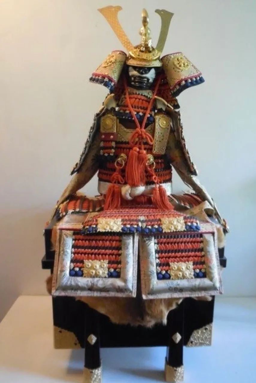 Armadura Samurai Dourada oyoroi  - Foto 2