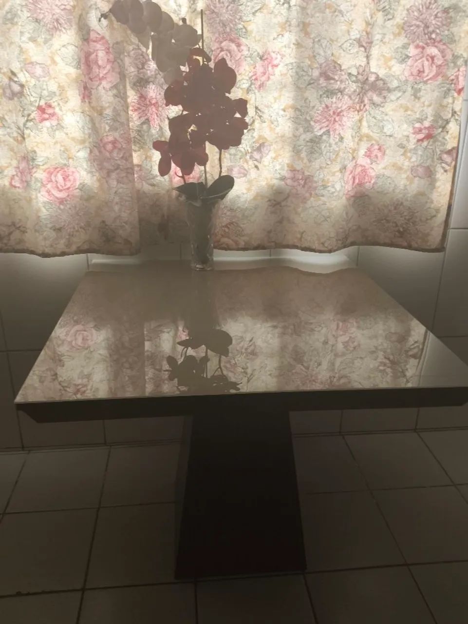 Mesa de madeira em vidro nova - Foto 5