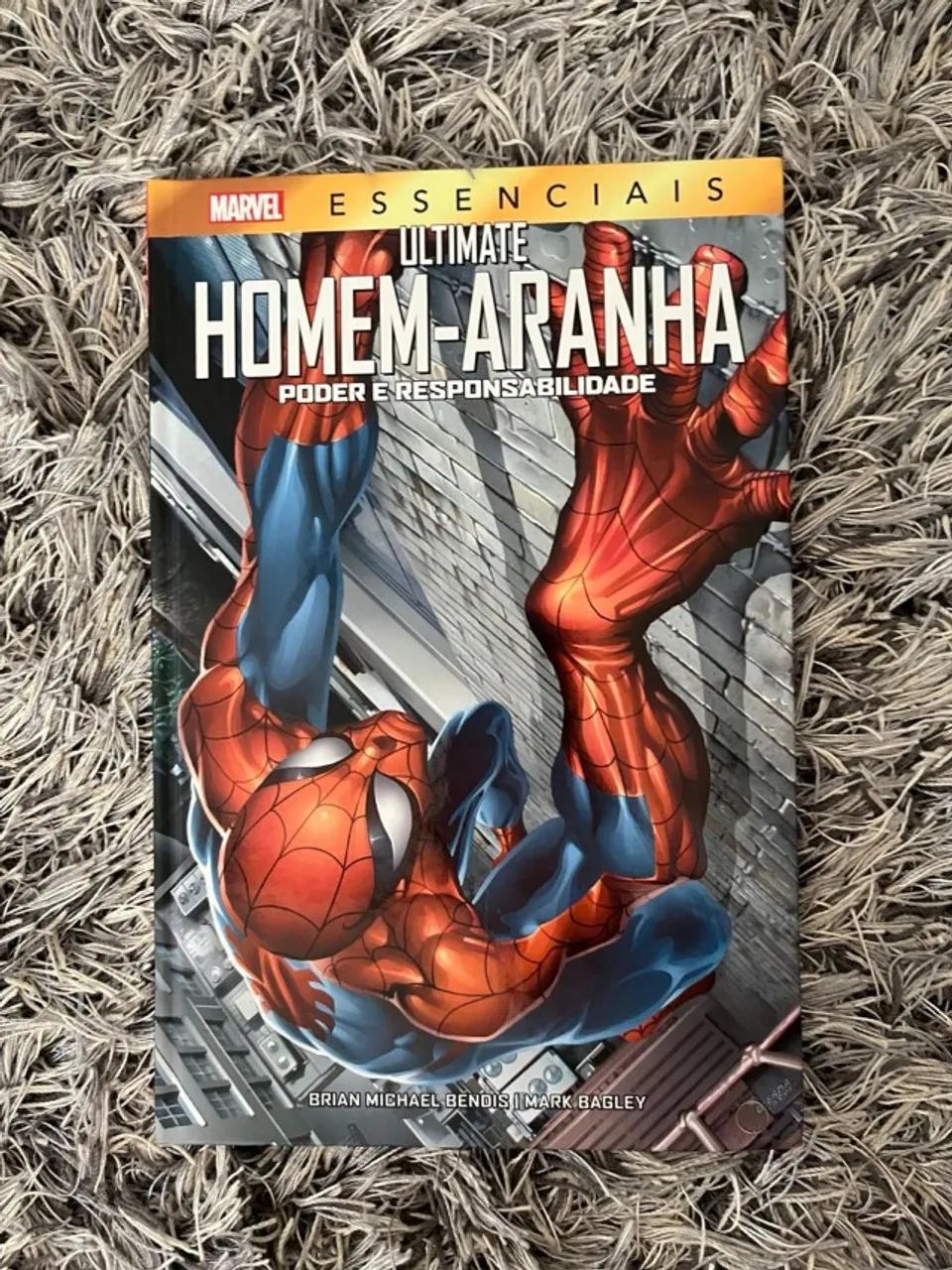 Marvel Essenciais - Ultimate Homem-Aranha de Brian Michael Bendis