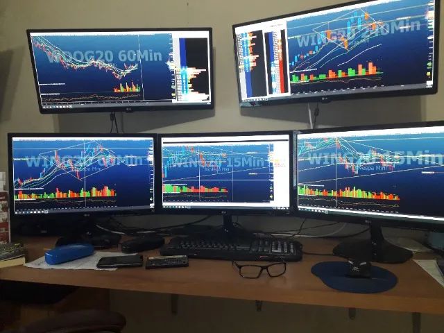 HOME TRADE PROFISSIONAL 5 MONITORES LG.  SÃO 3LG WDSC 23,6POL  E  2LG ULTWDS 29POL