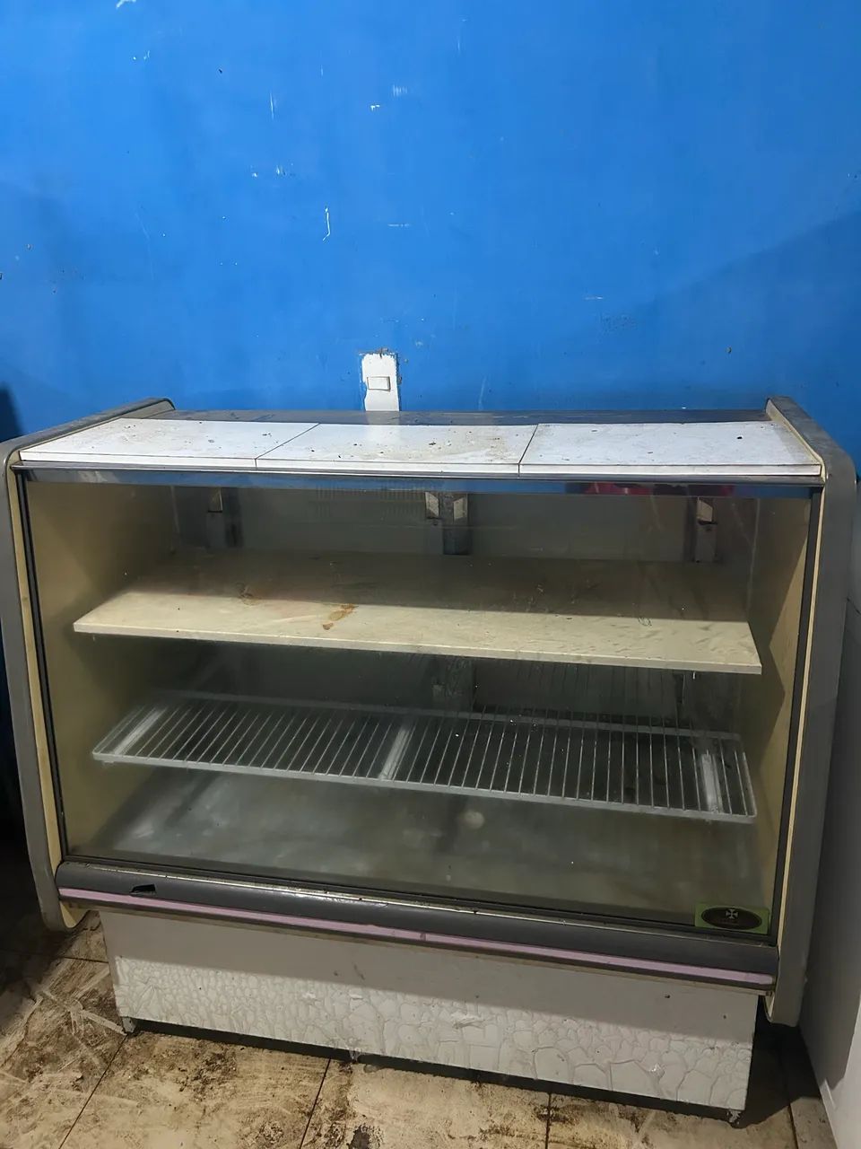 Balcão refrigerado 110v funcionando 