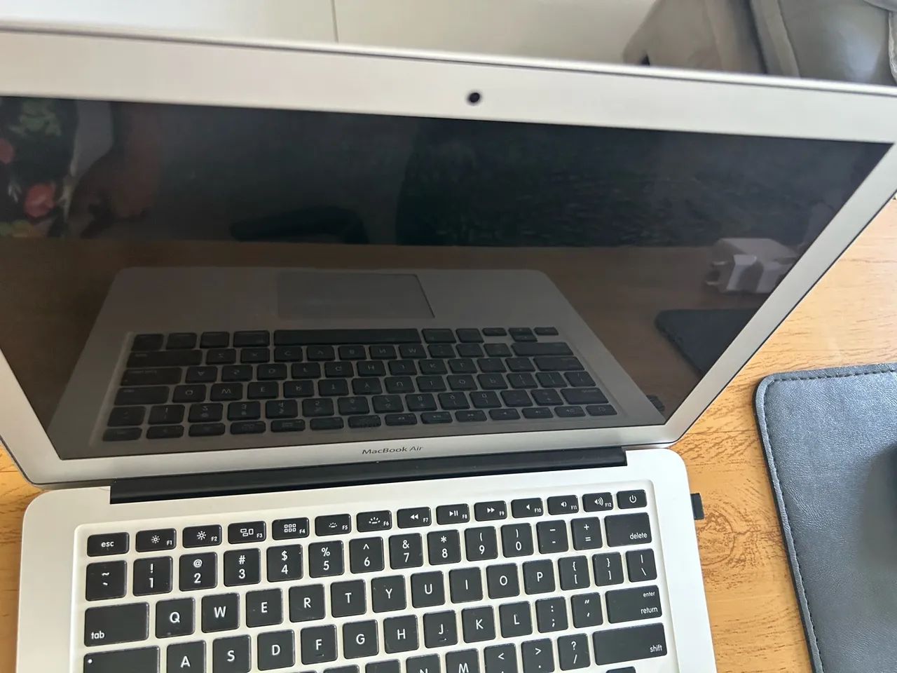 MacBook Air 2012 - Excelente Estado  - Foto 2