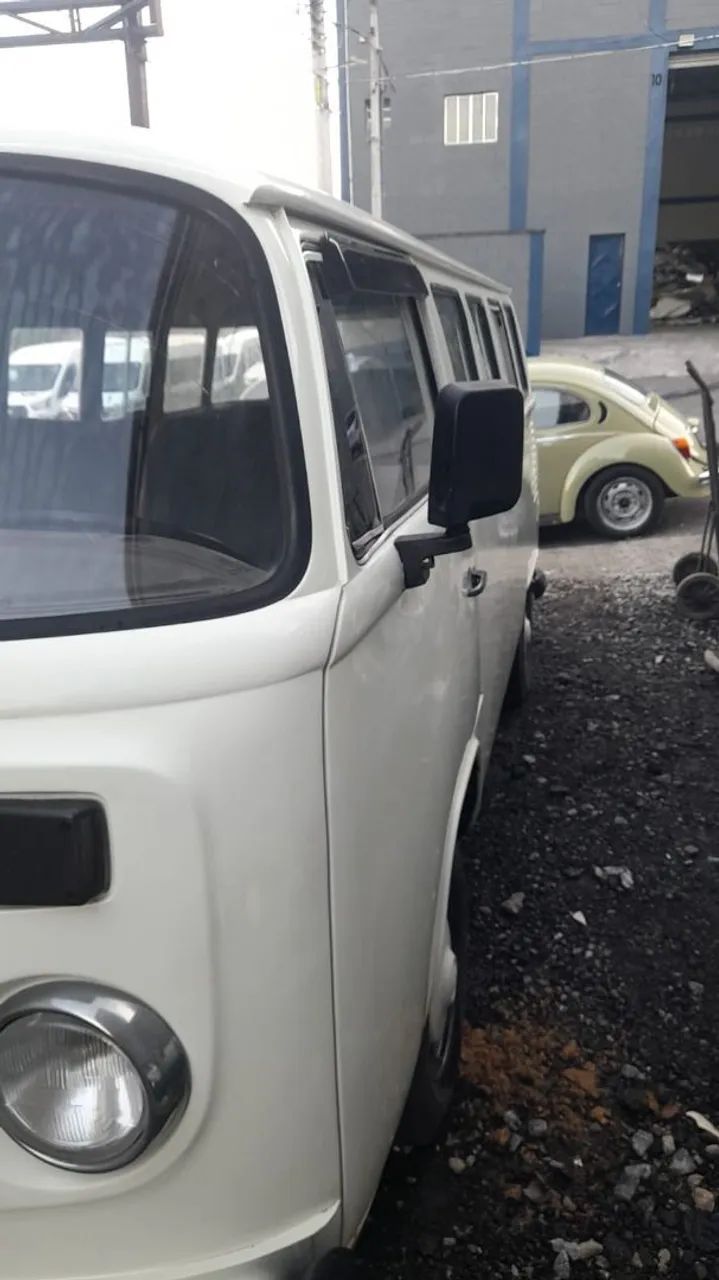 Volkswagen Kombi Standard/ Luxo/ Serie Prata (álcool) 1987