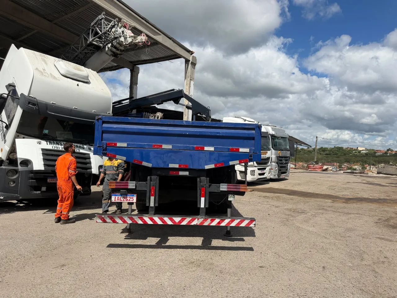 Iveco com munck argo 25 tom - Foto 5