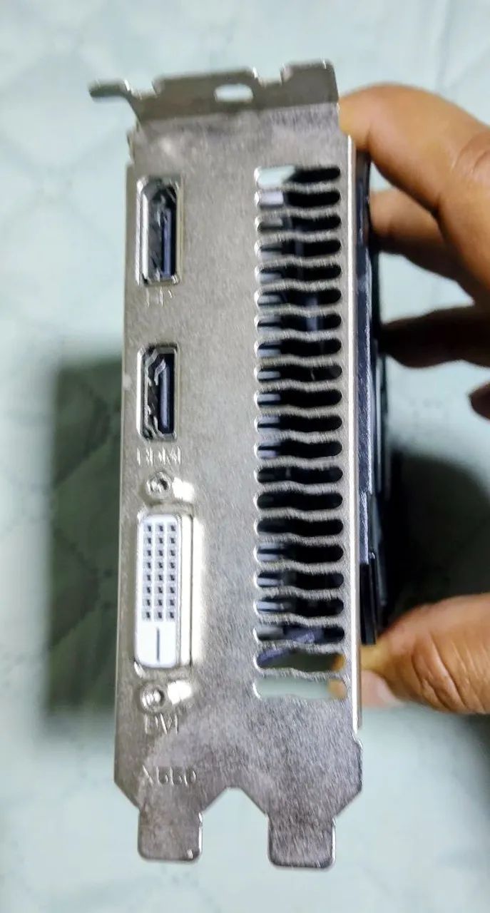 Placa de vídeo RX550 4GB GDDR5 - Foto 2