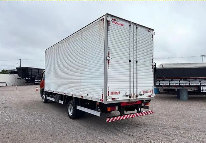 mb 815 4x2 2013 bau - Foto 5