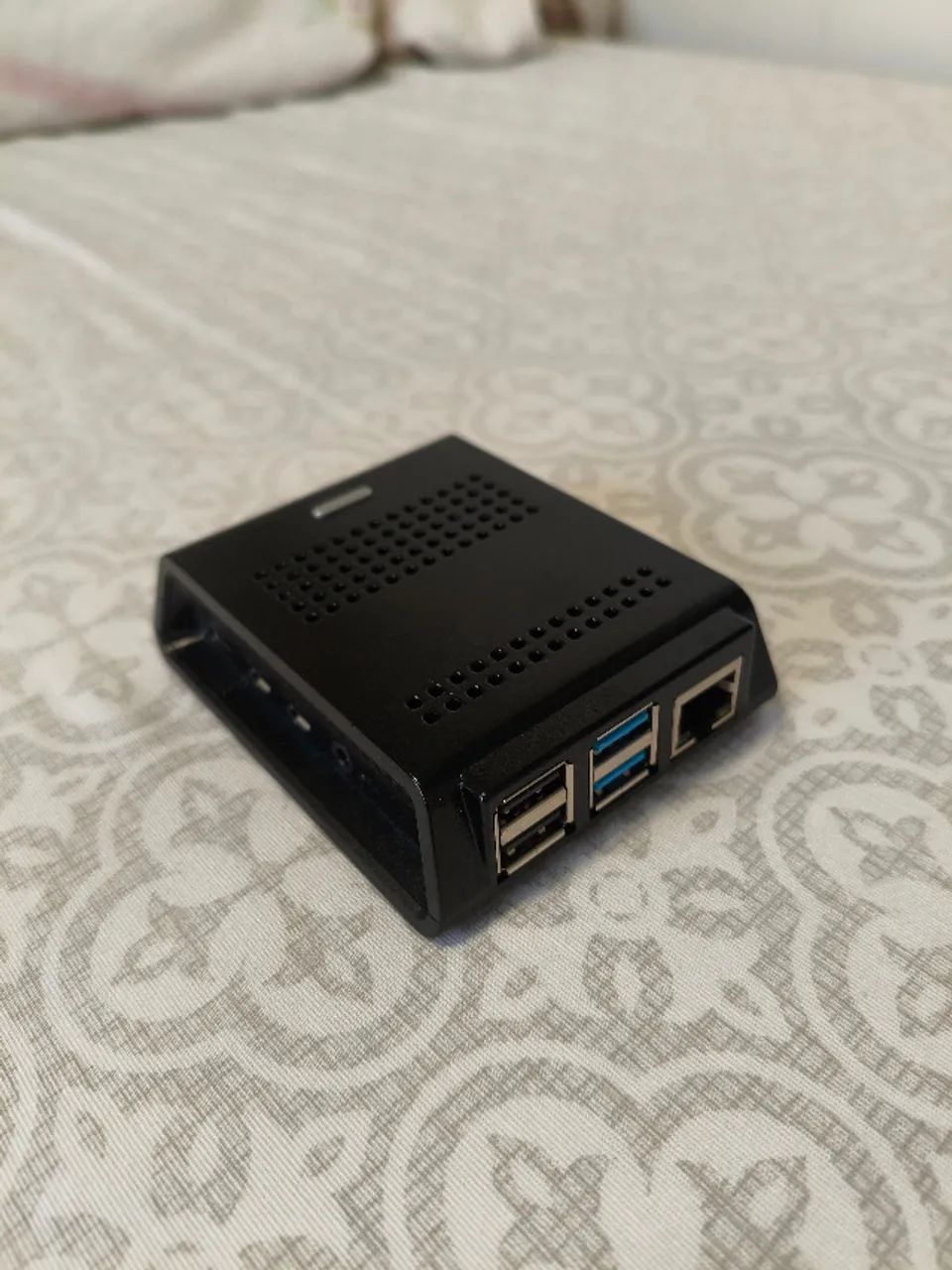 Gabinete Premium estilo Mini PC para Raspberry Pi 4 (Com Cooler e Botão Power) - Foto 2