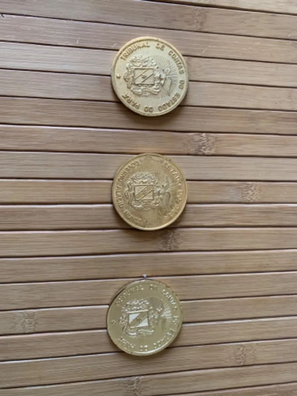 Medalha banhada