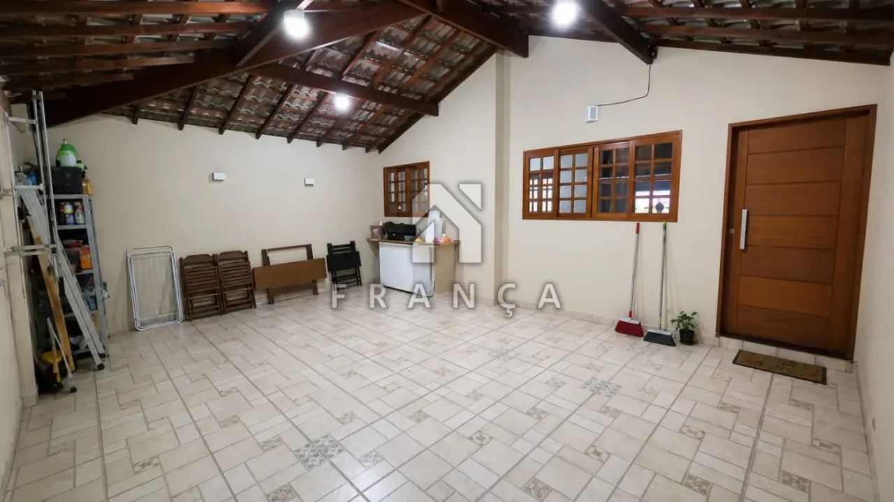 CASA - 03 QUARTOS - VILLA BRANCA