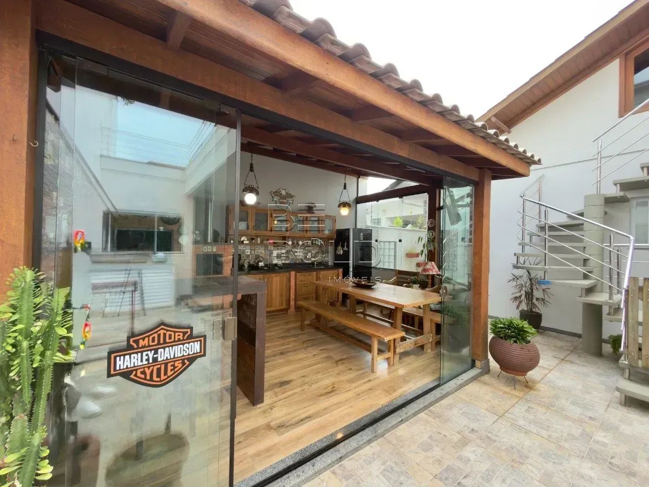 Casa térrea com 4 dormitórios em Coqueiros - Foto 5