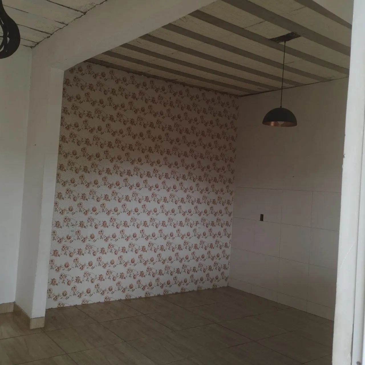Alugo casa primeiro andar  - Foto 2