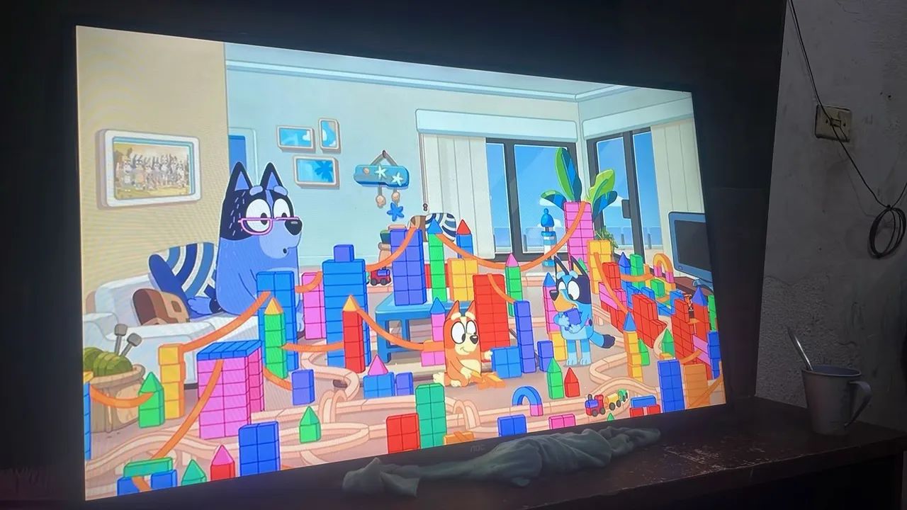 Vendo uma TV AOC de 43 polegadas smart funciona tudo certinho - Foto 3