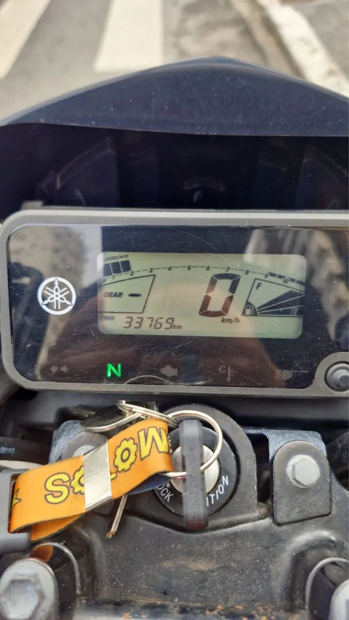 Moto Yamaha 125 factor  - Foto 2