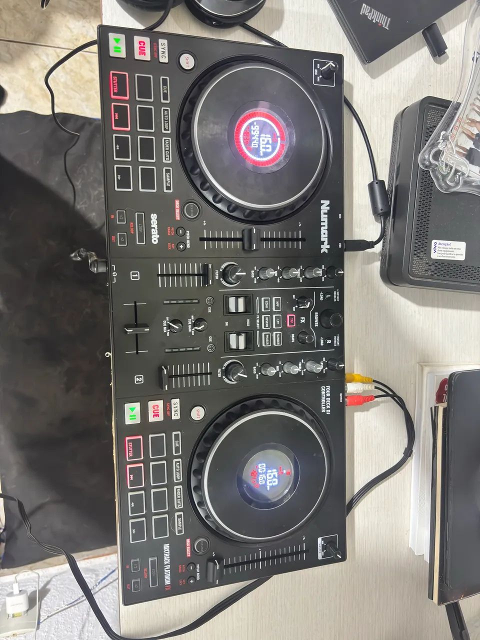 Controladora Numark MixTrack Platinum FX  - Foto 2