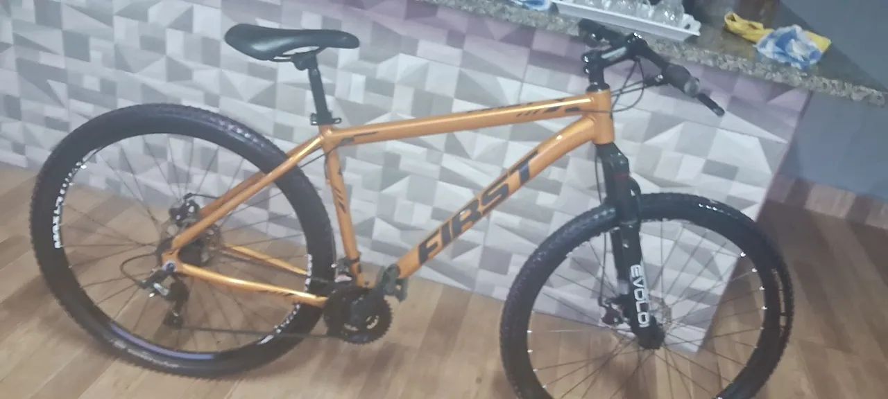 Bicicleta aro 29em ótimo estado de conservação  - Foto 2