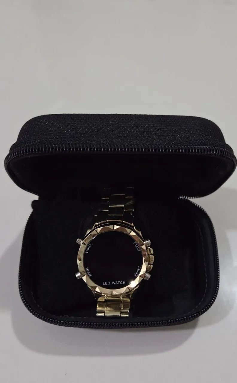 Vendo relógio digital dourado - Foto 2