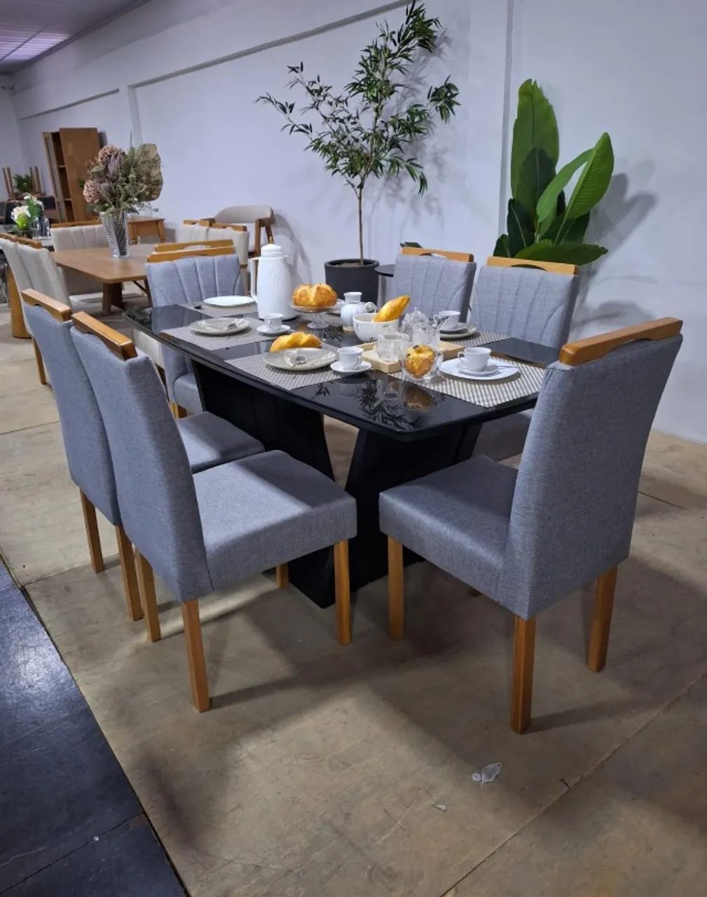 Mesa de Jantar OVAl preta 1.80cm com 6 cadeiras