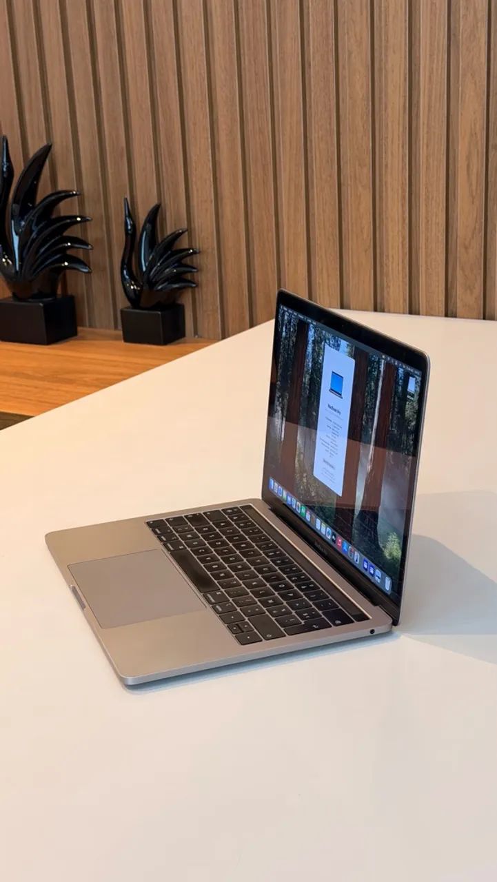 MacBook Pro 2019 com Touch Bar semi novo  - Foto 4