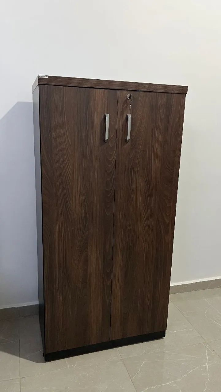 ARMÁRIO DE ESCRITÓRIO À VENDA