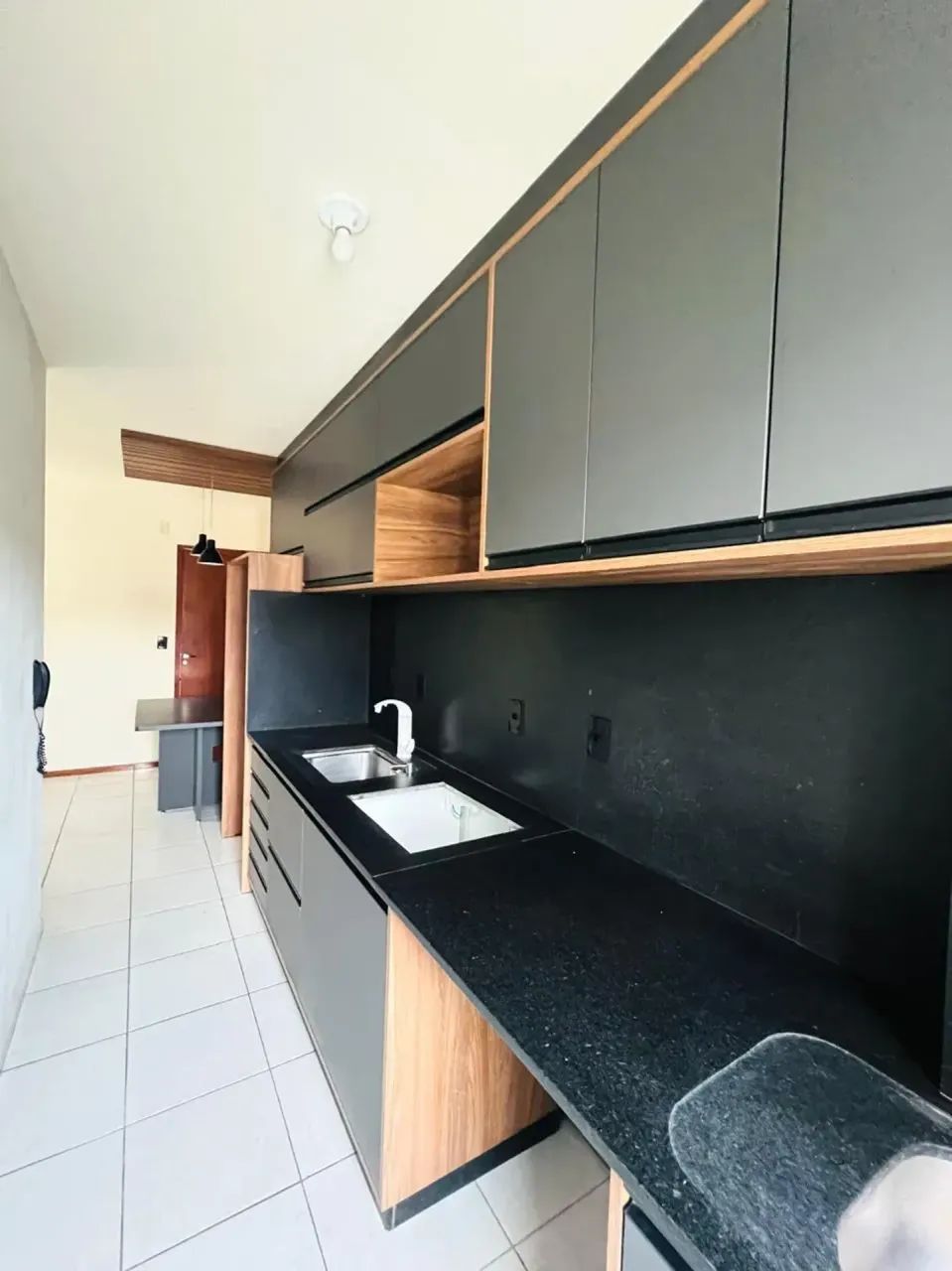 AP 2 dormitórios com cozinha planejada e VG privativa - Biguaçu-SC - Foto 5