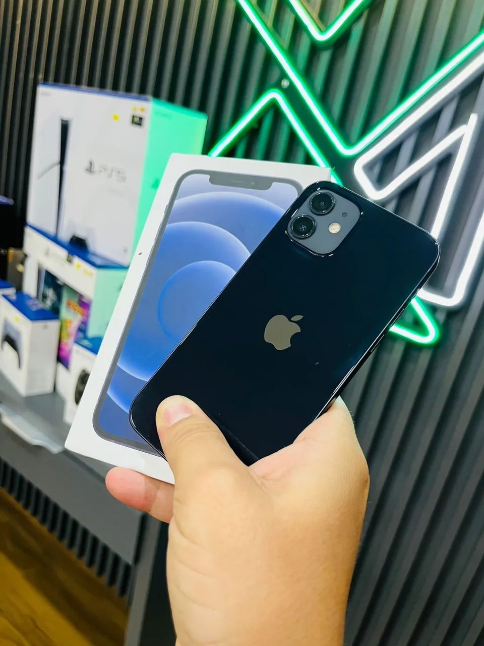 iPhone 12 sem detalhes com garantia / entrego hoje 