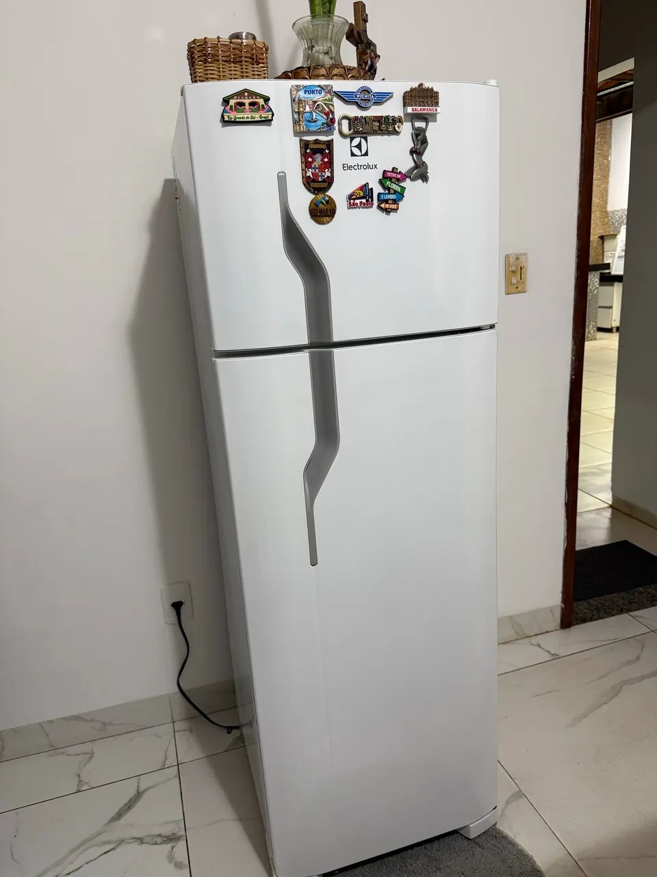 Geladeira em Ótimo Estado - Funcionando Perfeitamente - Foto 2