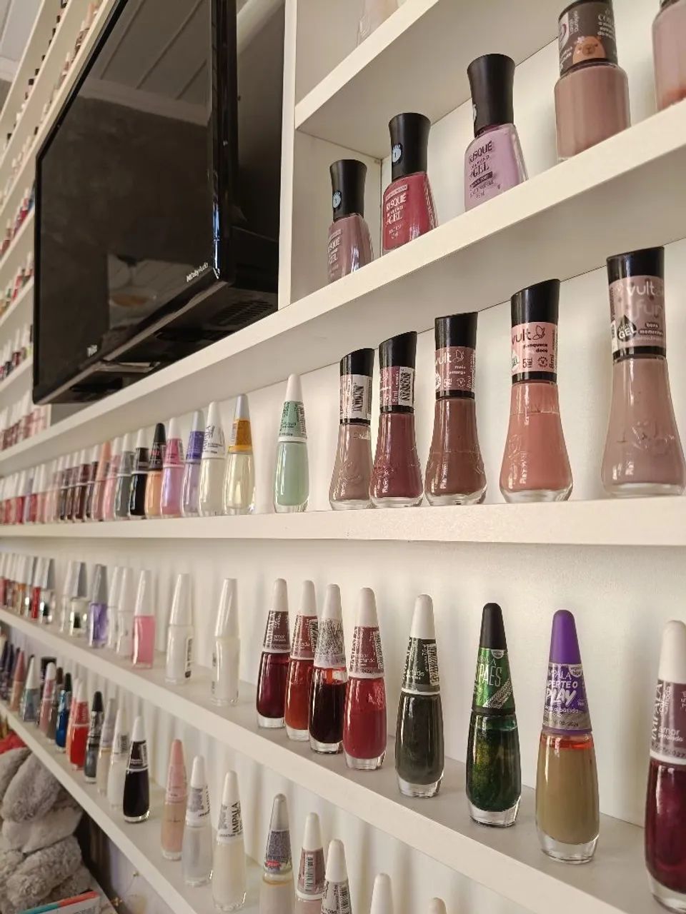 Kit painel completo com tv e esmaltes - Foto 4