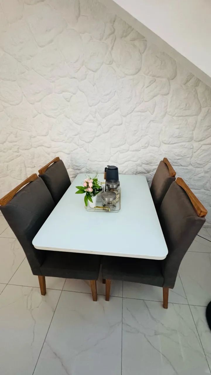 Mesa Branca de Jantar 4 cadeiras  - Foto 3