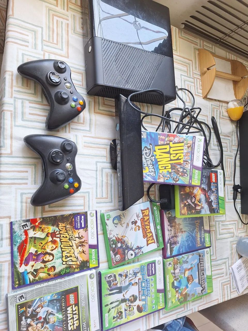 X box + kinect + 2 controles + jogos