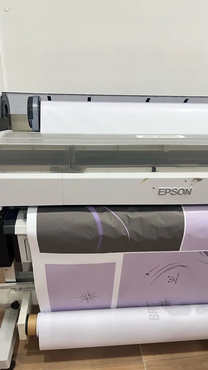 VENDO PLOTTER EPSON F6200 - Foto 4