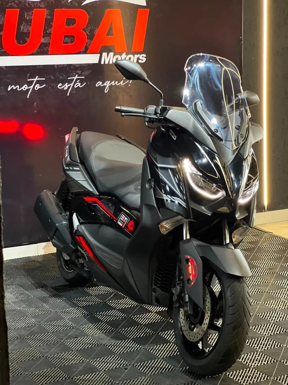 Yamaha XMAX 250 ABS Darth Vader - Foto 3