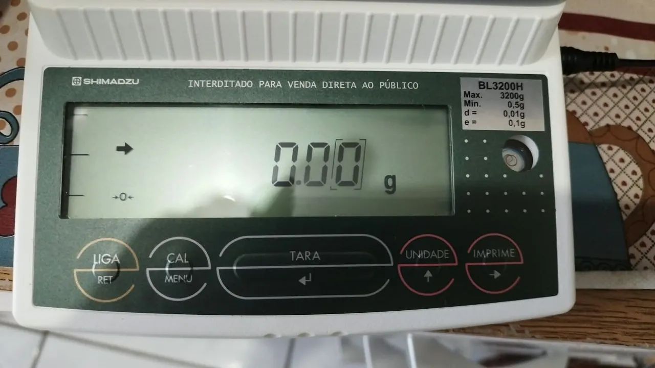 Balança de Precisão 3200gr Com Divisão de 0,01gr BL3200H Shimadzu