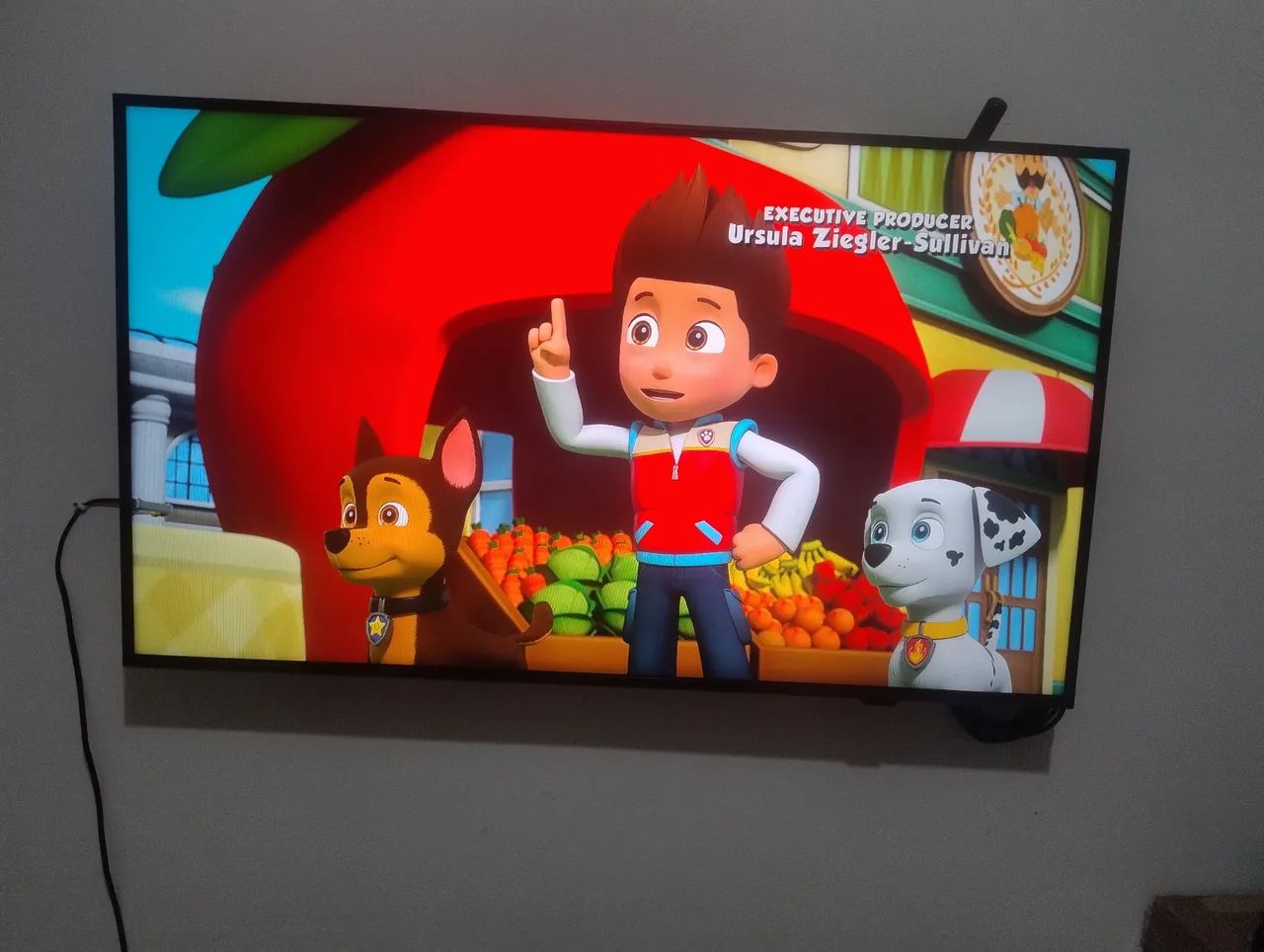 VDO TV SAMSUNG 43 QLED Q5F  NOVA