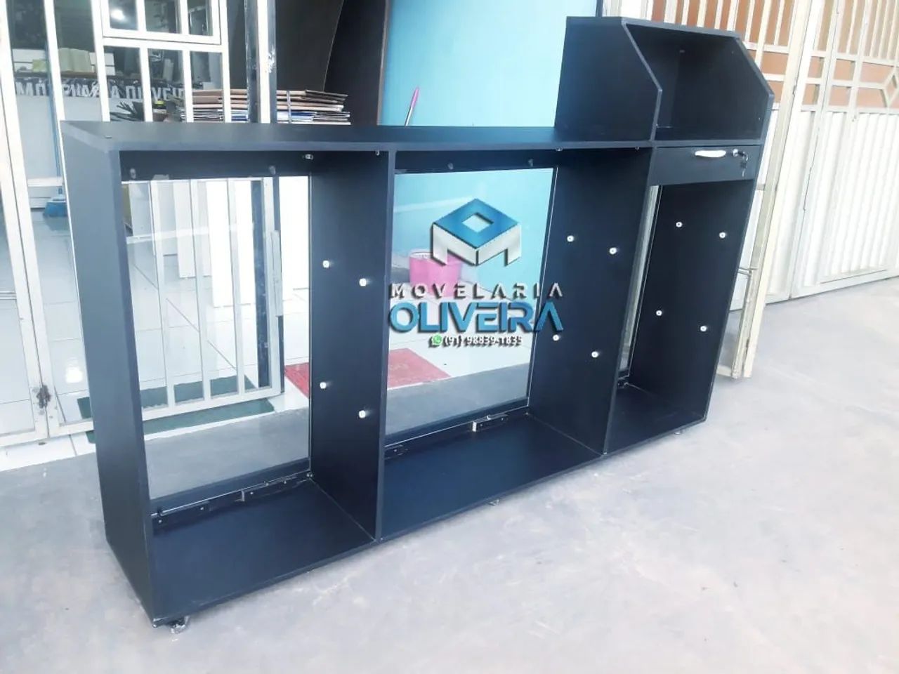 Balcão vitrine frontal e caixa no mdf preto fabricamos diversos modelos  - Foto 2