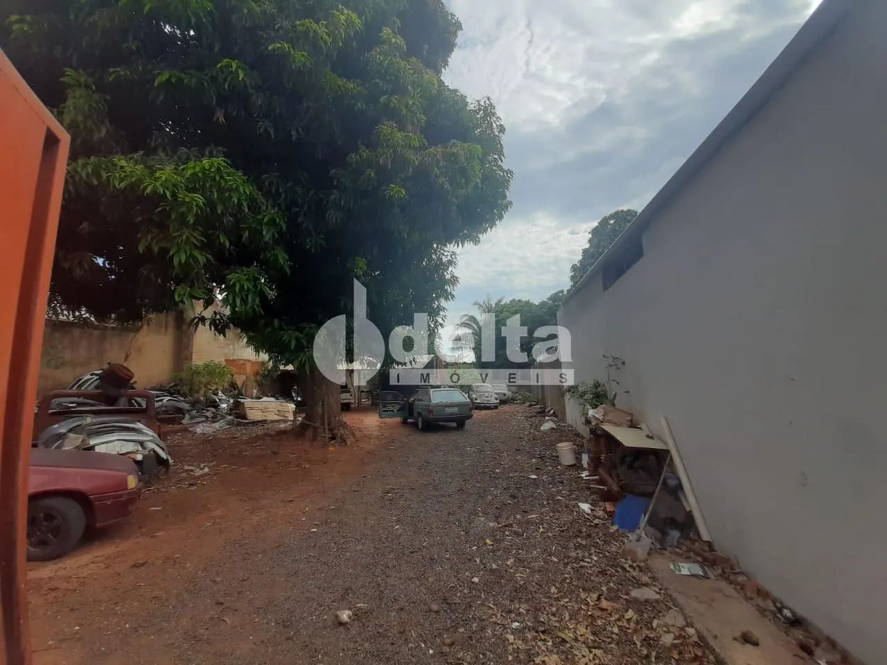 Terreno disponível para locação e venda no bairro Saraiva em Uberlândia-MG - Foto 3
