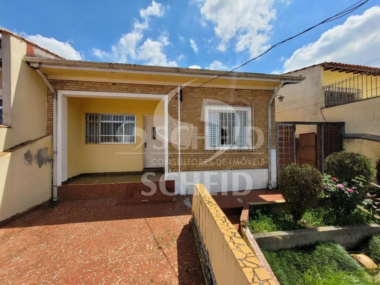 Casa térrea com 350m, 2 quartos e 1 vaga à venda em Interlagos