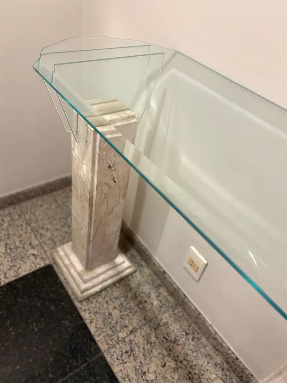 Aparador de mármore com tampo de vidro - Foto 4