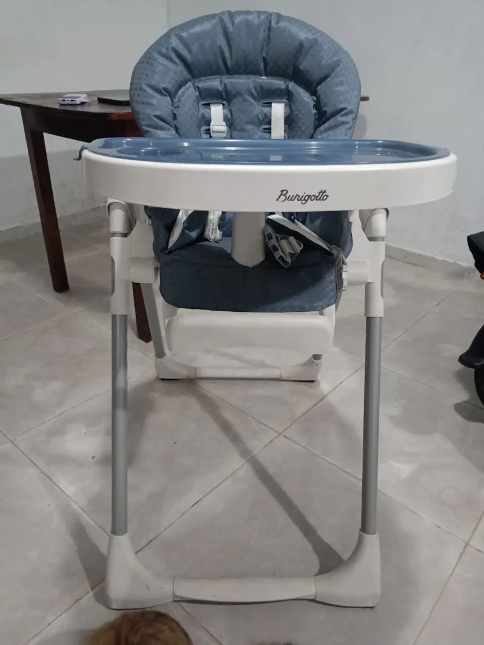 Vendo está cadeira de alimentação bem conservado  - Foto 3