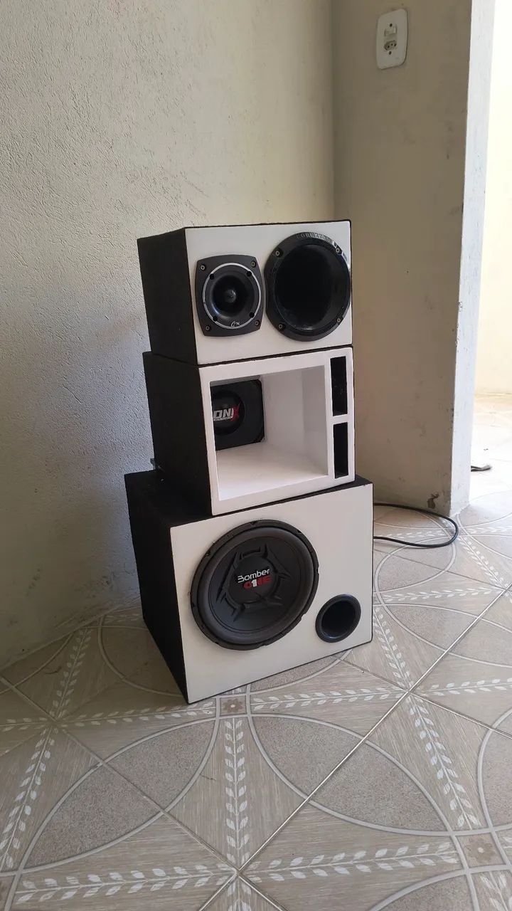 Som automotivo torre