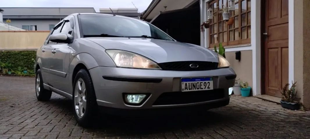 Ford Focus Ghia Sed. 2.0 16v/2.0 16V Flex AUT 2004