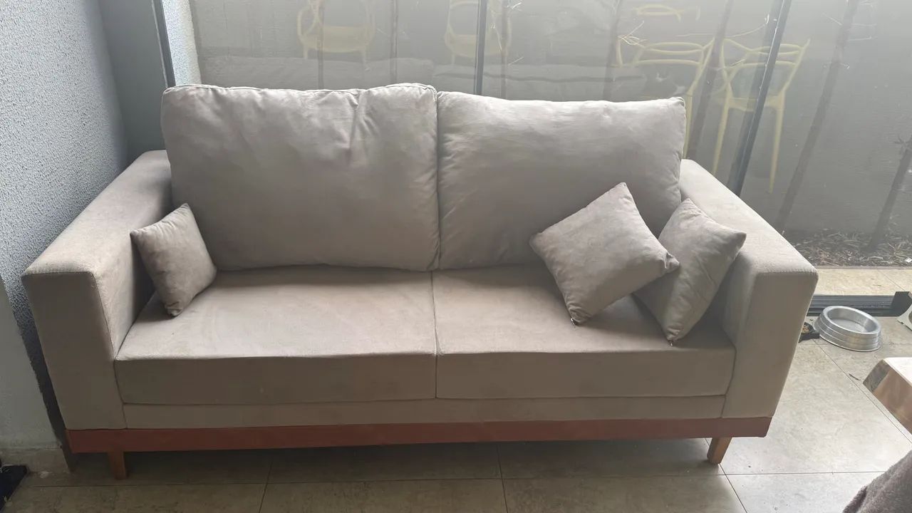 Sofá 3 lugares para sala de estar 