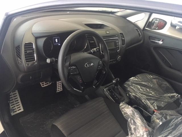 KIA CERATO 1.6 SX 16V FLEX 4P 2018 - Foto 4