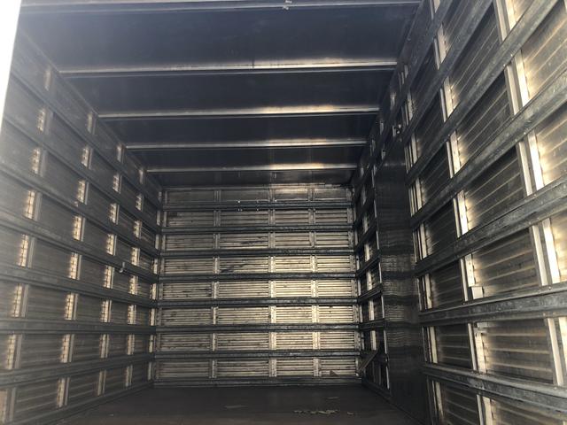 Ford F4000 baú Extremamente Nova em perfeito estado e baixa km - Foto 7