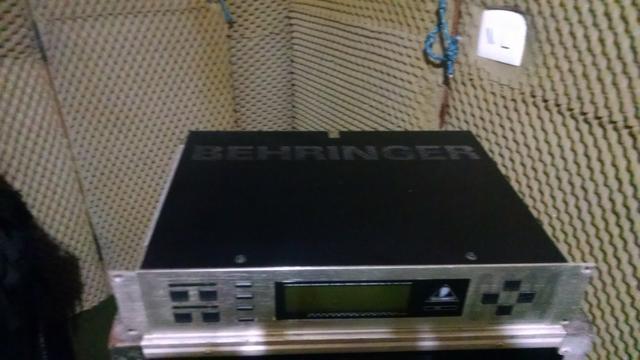 Equalizador digital ultracurve 8024 behringer - Foto 2
