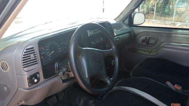 Silverado DLX 6 cilindros completa