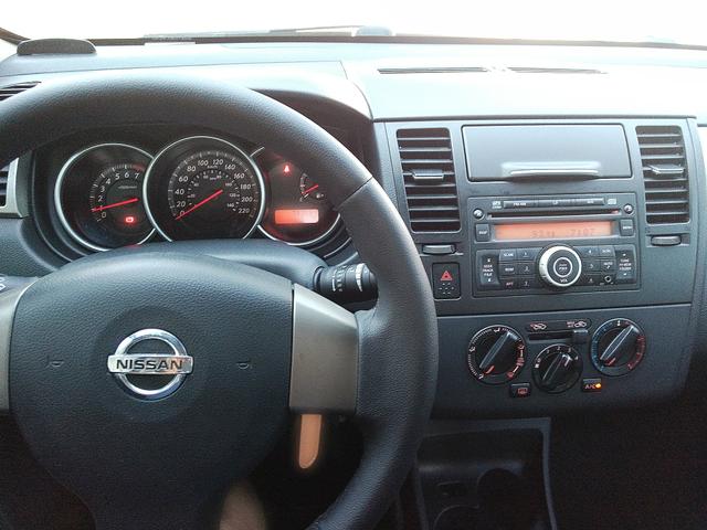Tiida Sedan 2012. Parcelas de 690.00 - Foto 4