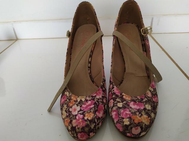 8 pares de sapato N. 39 - Foto 2