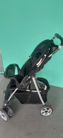Carrinho de bebê semi novo